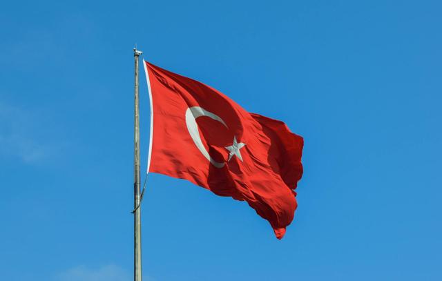 С 29 апреля в Турции начнется полный локдаун