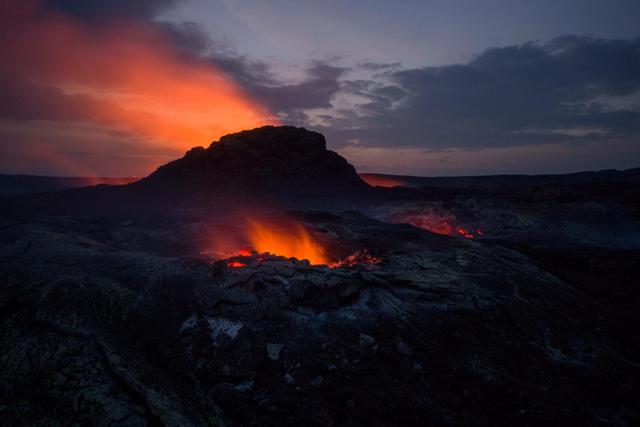 В Исландии хотят продать землю, на которой расположен вулкан
